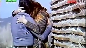 Turkish Couple'S Passionate Kissing Session