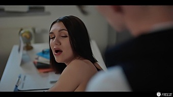 Hd Video Of A Young Student Having Sex With His Attractive Instructor Who Remains In A State Of Suspension