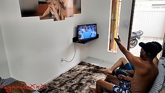 Couple Watches One More Game Before Clicking On A Porn Video And Experiencing A Lot Of Anal Sex Until A Squirting Climax