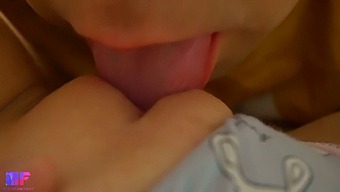 Oral Sex With The Favorite Stepsister